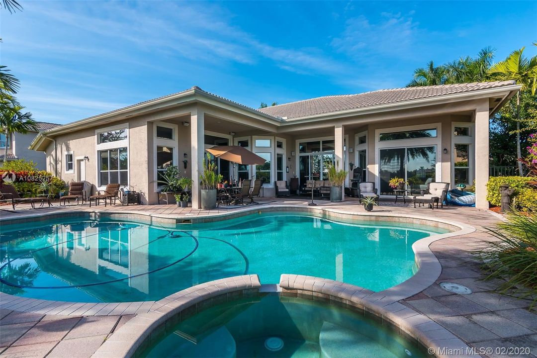 Recently Rented: $7,400 (5 beds, 3 baths, 3550 Square Feet)