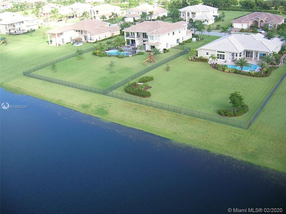 Recently Rented: $7,400 (5 beds, 3 baths, 3550 Square Feet)