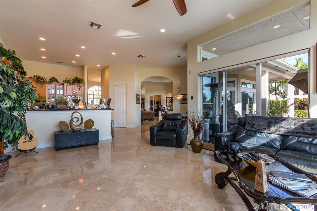Recently Rented: $7,400 (5 beds, 3 baths, 3550 Square Feet)