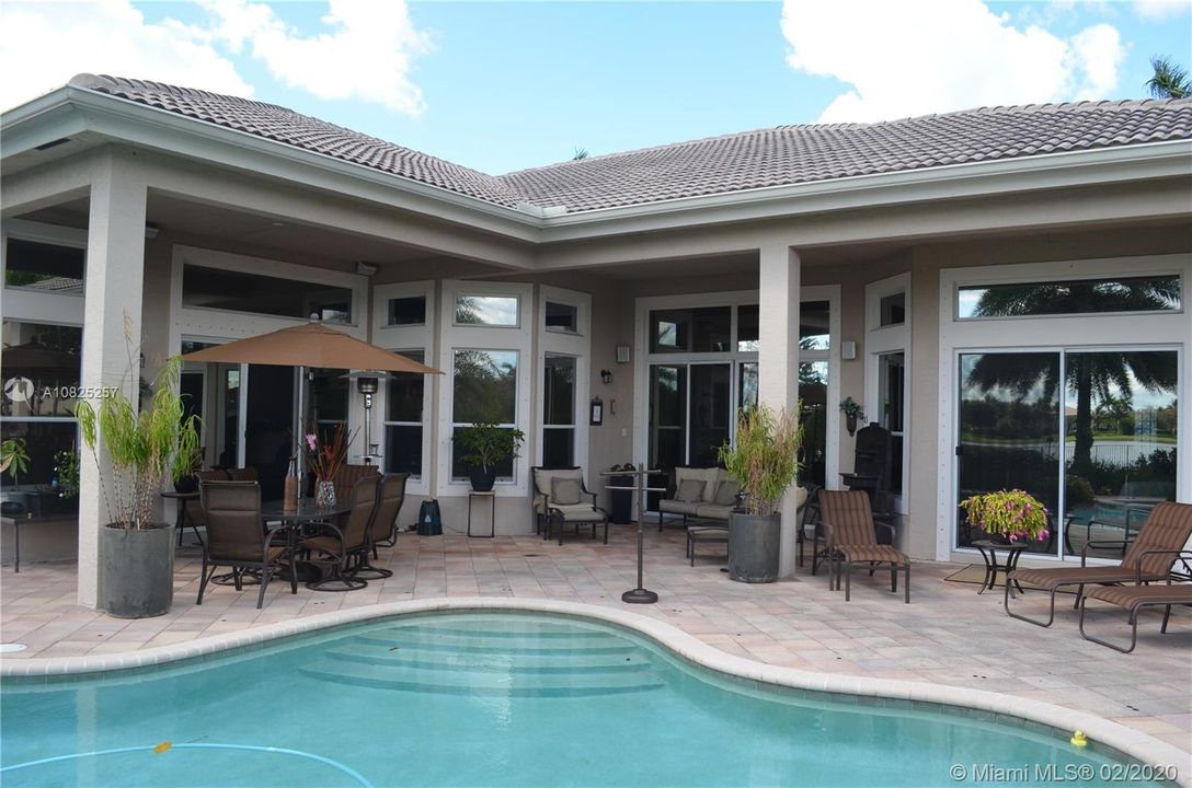 Recently Rented: $7,400 (5 beds, 3 baths, 3550 Square Feet)