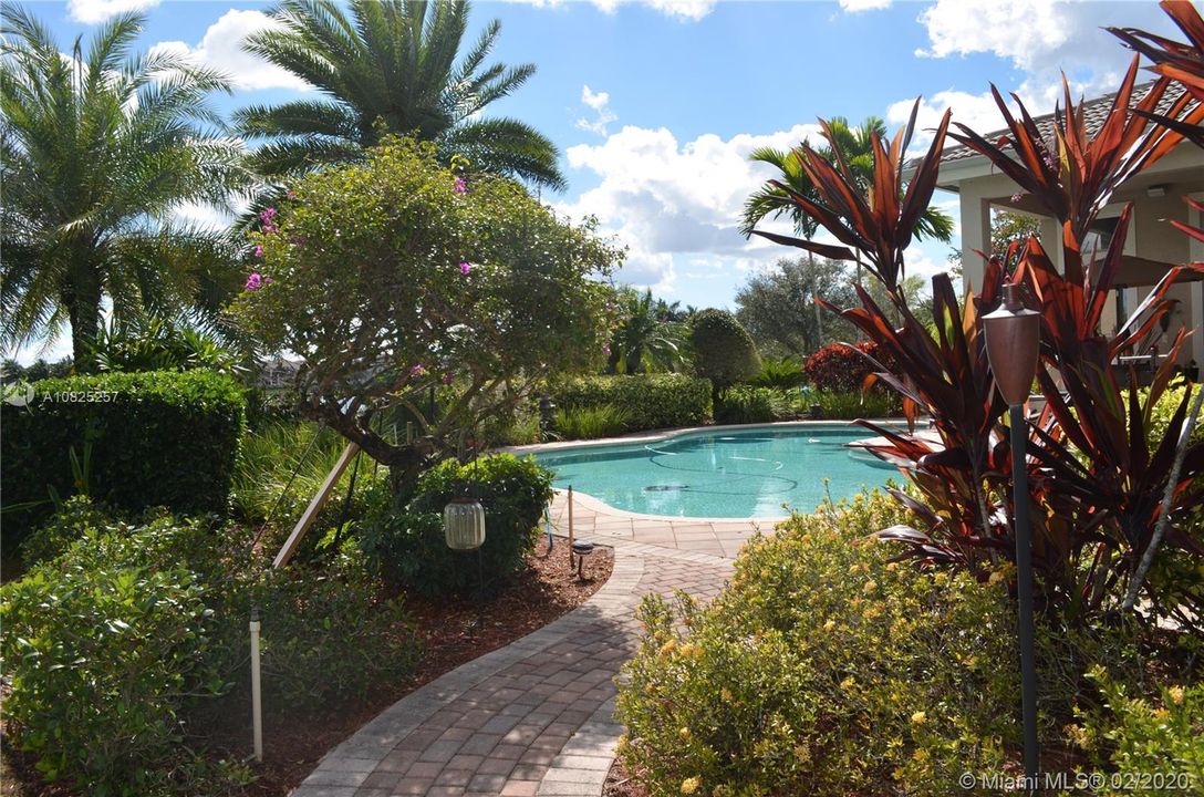 Recently Rented: $7,400 (5 beds, 3 baths, 3550 Square Feet)