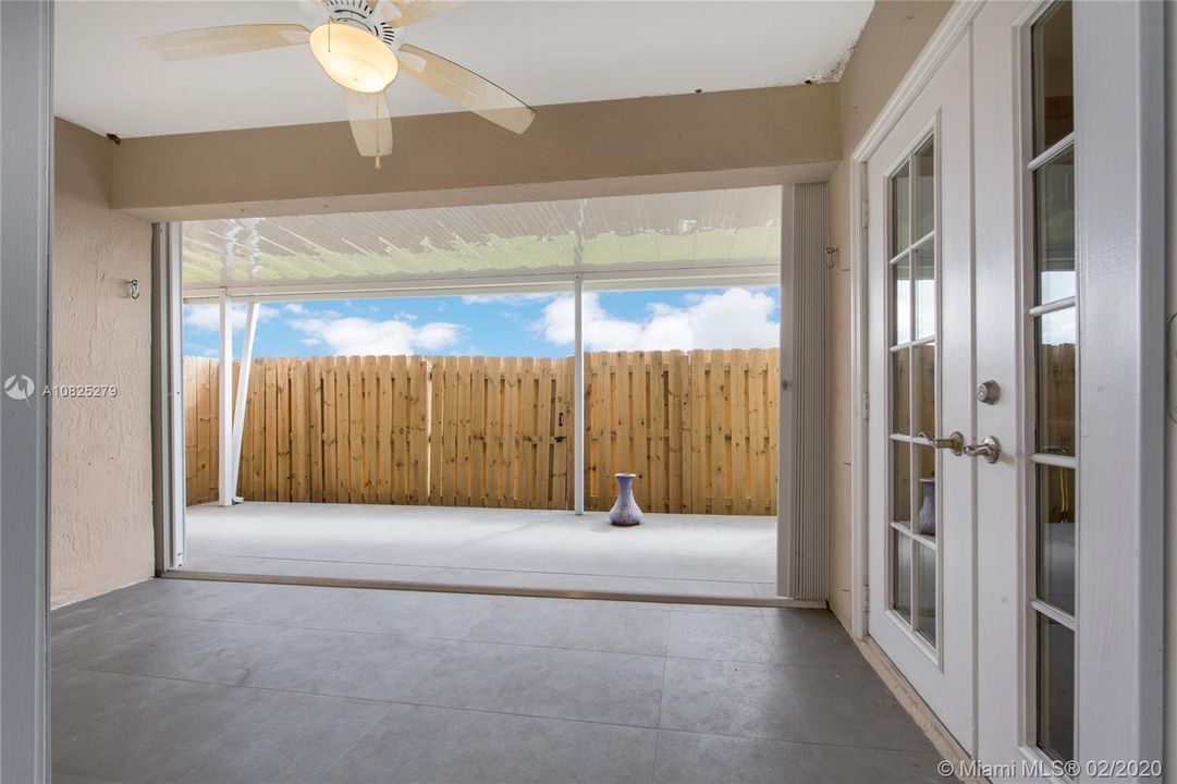 Recently Sold: $349,900 (3 beds, 2 baths, 1464 Square Feet)