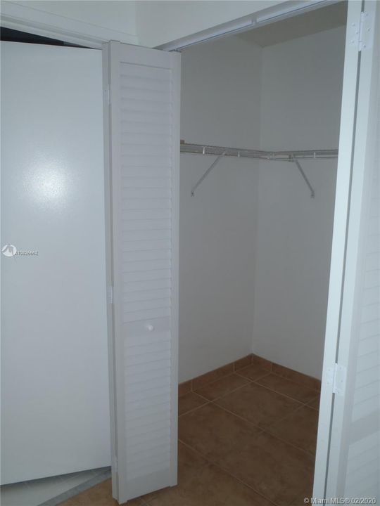 Recently Sold: $199,000 (3 beds, 2 baths, 1120 Square Feet)