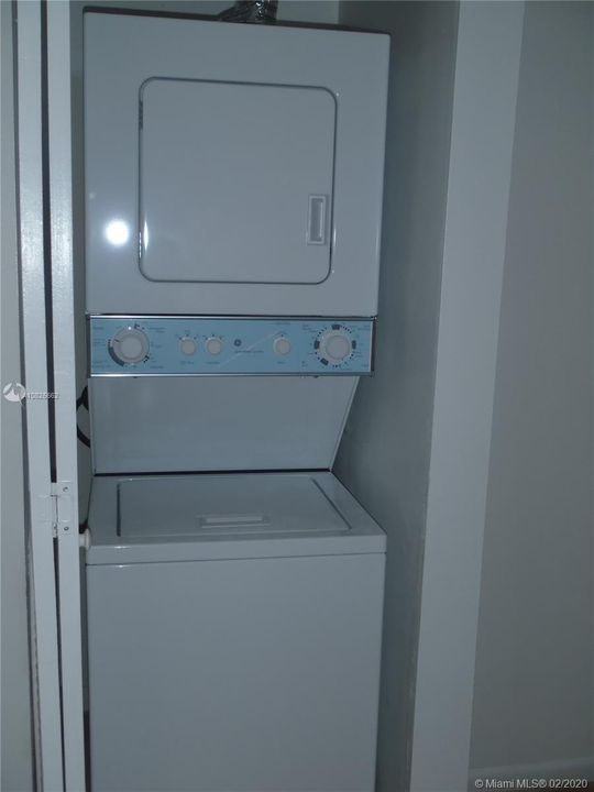 Recently Sold: $199,000 (3 beds, 2 baths, 1120 Square Feet)