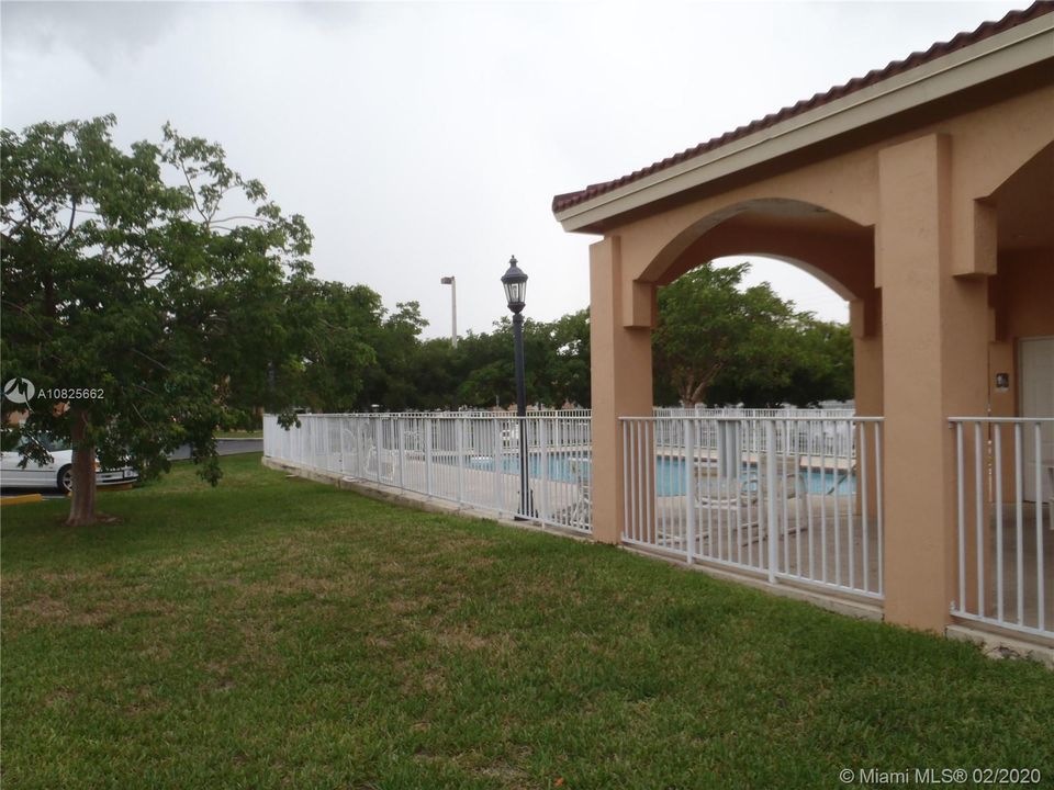 Recently Sold: $199,000 (3 beds, 2 baths, 1120 Square Feet)