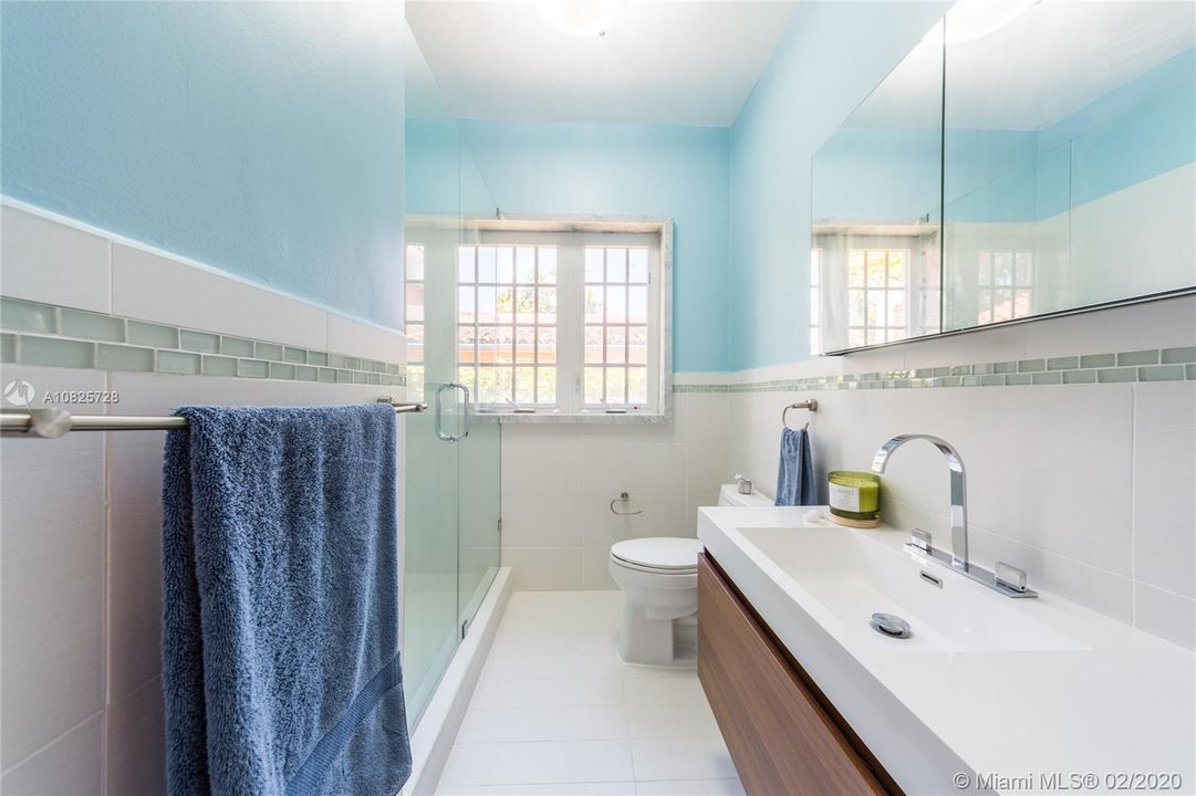 Recientemente alquilado: $3,200 (2 camas, 2 baños, 1720 Pies cuadrados)