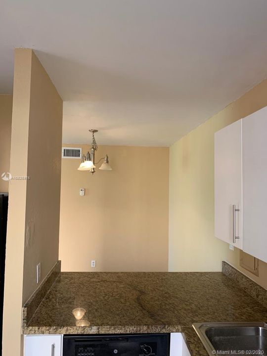 Recientemente alquilado: $1,100 (1 camas, 1 baños, 800 Pies cuadrados)