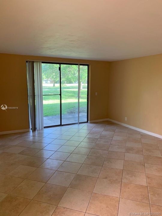 Recientemente alquilado: $1,100 (1 camas, 1 baños, 800 Pies cuadrados)