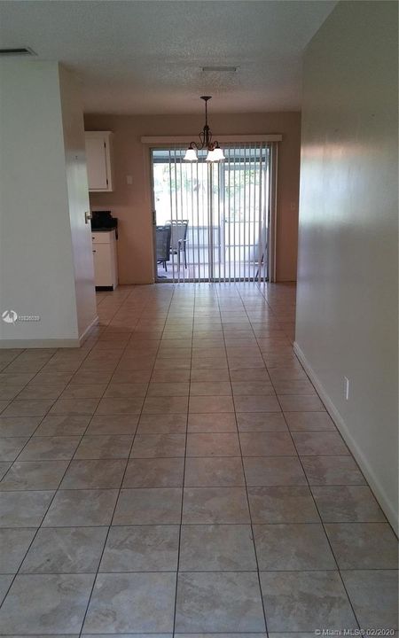 Recently Rented: $2,250 (2 beds, 2 baths, 1500 Square Feet)