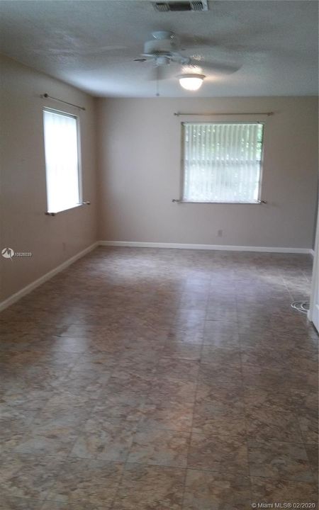 Recently Rented: $2,250 (2 beds, 2 baths, 1500 Square Feet)