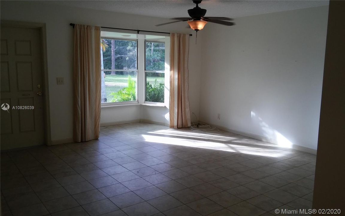 Recently Rented: $2,250 (2 beds, 2 baths, 1500 Square Feet)