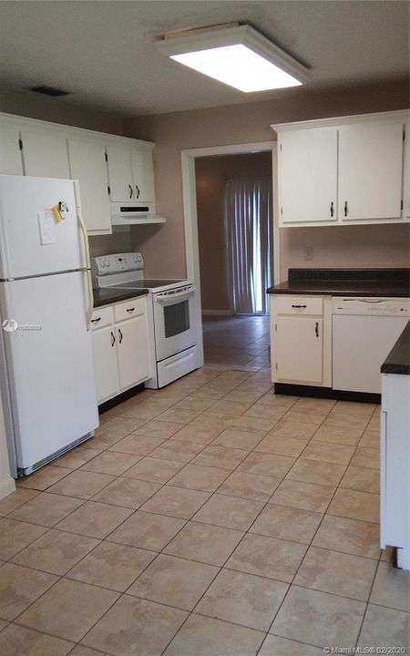 Recently Rented: $2,250 (2 beds, 2 baths, 1500 Square Feet)