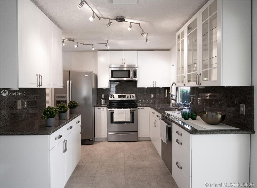 Recently Sold: $415,000 (3 beds, 2 baths, 1794 Square Feet)
