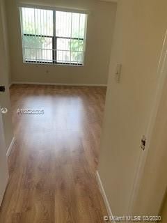 Недавно продано: $135,000 (2 спален, 2 ванн, 980 Квадратных фут)