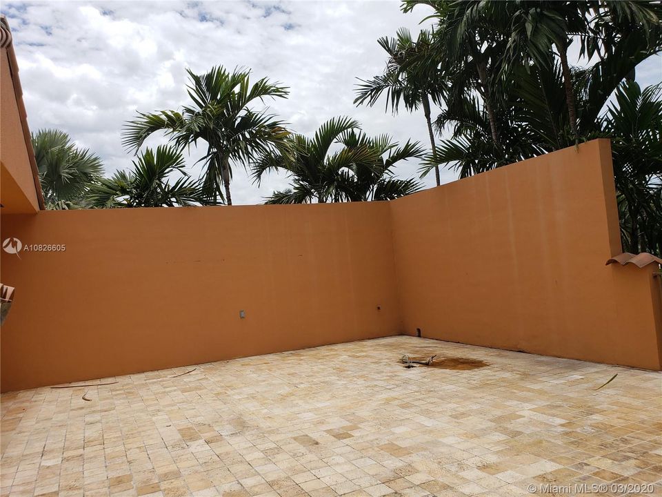 Recientemente alquilado: $7,400 (4 camas, 5 baños, 4207 Pies cuadrados)