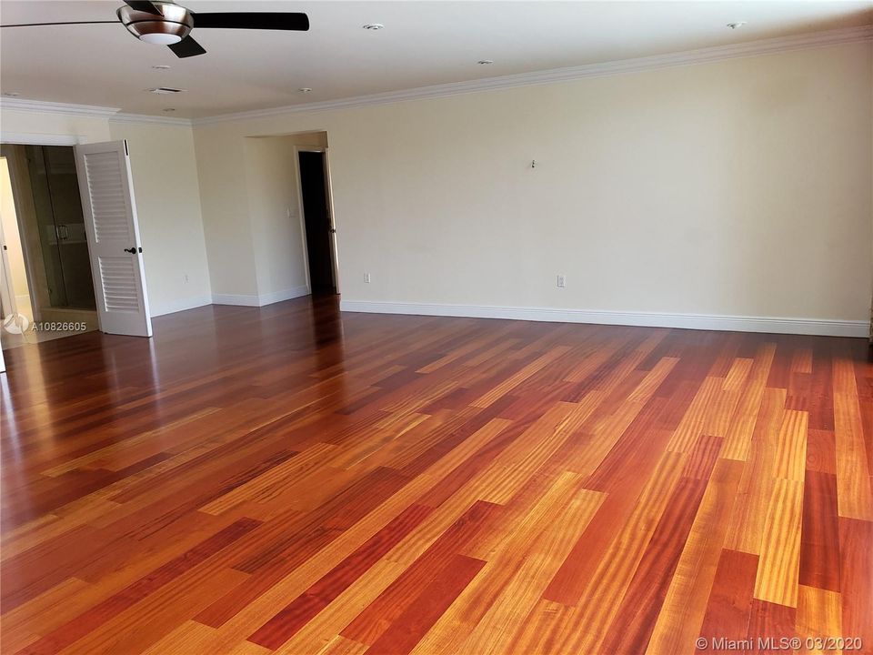 Recientemente alquilado: $7,400 (4 camas, 5 baños, 4207 Pies cuadrados)