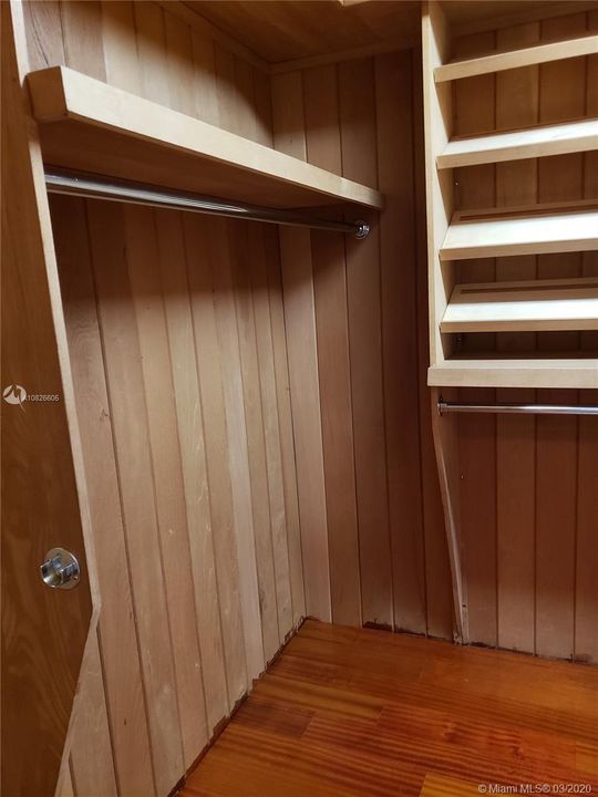 Recientemente alquilado: $7,400 (4 camas, 5 baños, 4207 Pies cuadrados)