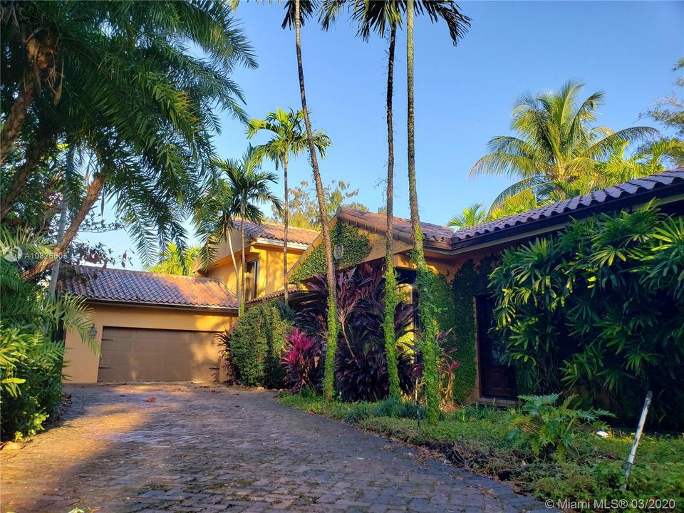 Recientemente alquilado: $7,400 (4 camas, 5 baños, 4207 Pies cuadrados)