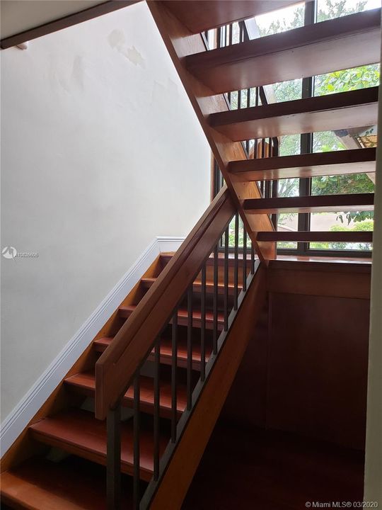 Recientemente alquilado: $7,400 (4 camas, 5 baños, 4207 Pies cuadrados)