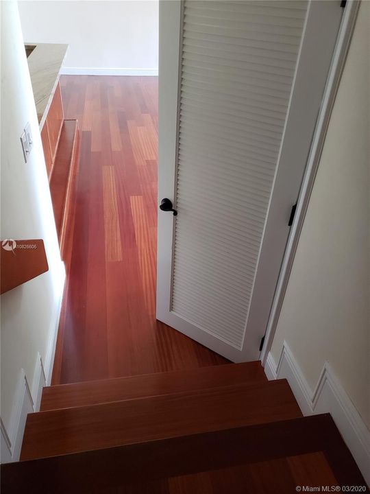 Recientemente alquilado: $7,400 (4 camas, 5 baños, 4207 Pies cuadrados)
