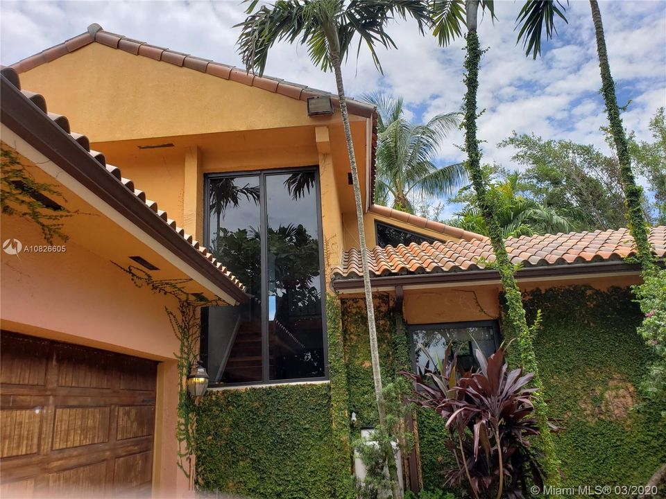 Recientemente alquilado: $7,400 (4 camas, 5 baños, 4207 Pies cuadrados)