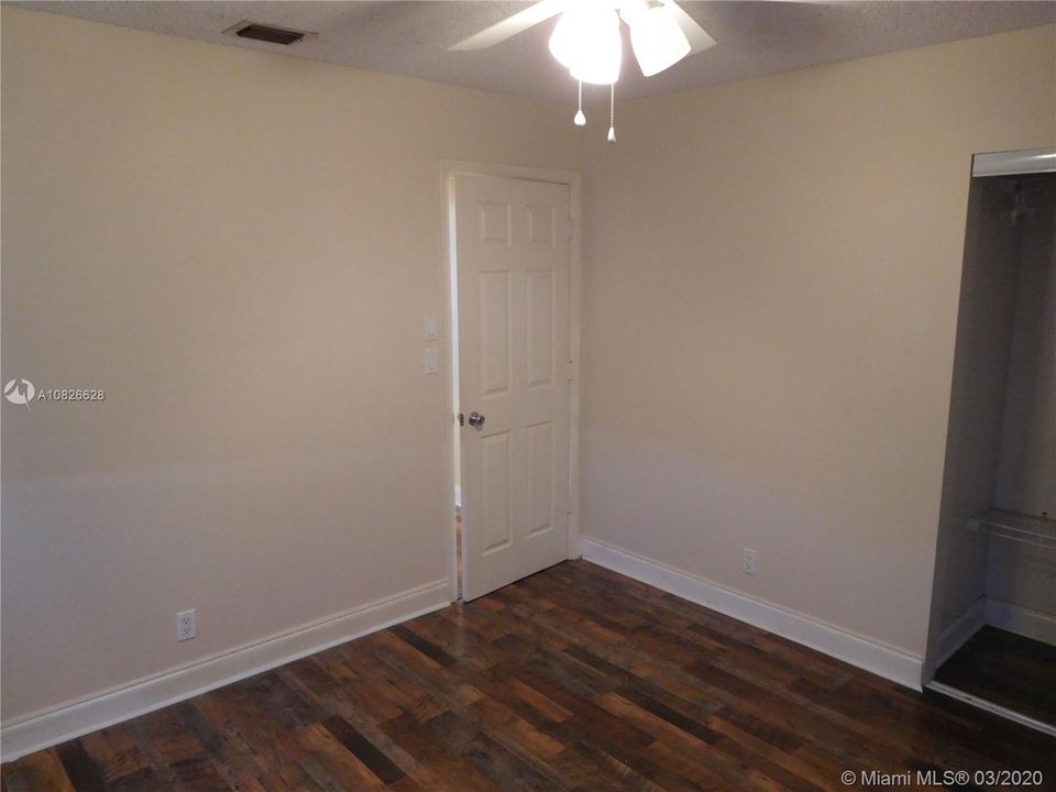 Recently Rented: $2,000 (3 beds, 2 baths, 1200 Square Feet)