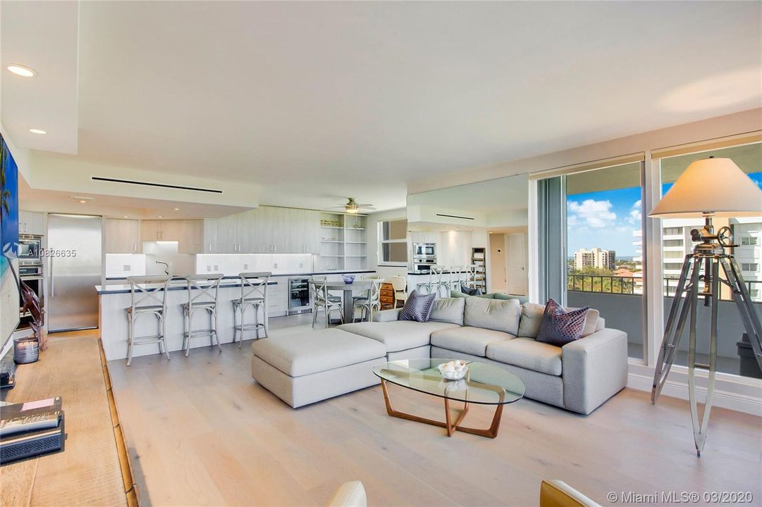 Vendido Recientemente: $1,095,000 (2 camas, 2 baños, 1469 Pies cuadrados)