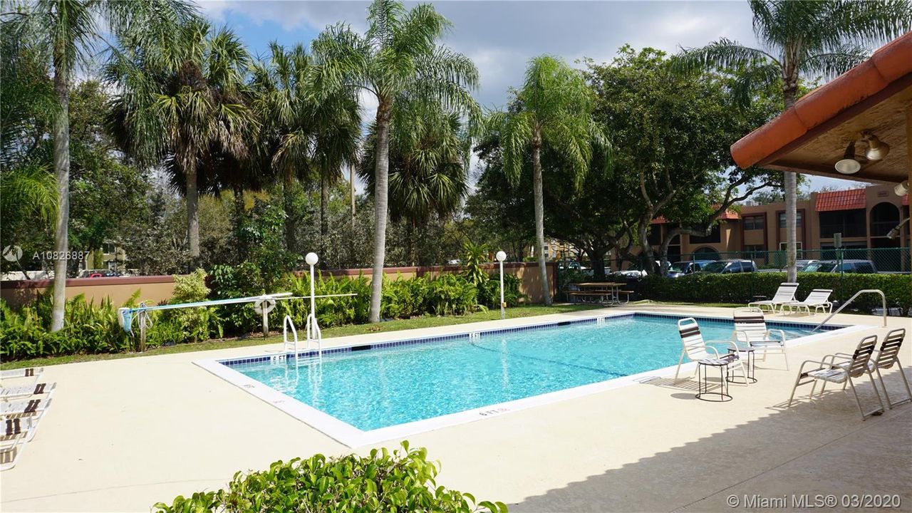 Recently Sold: $150,000 (2 beds, 2 baths, 1080 Square Feet)