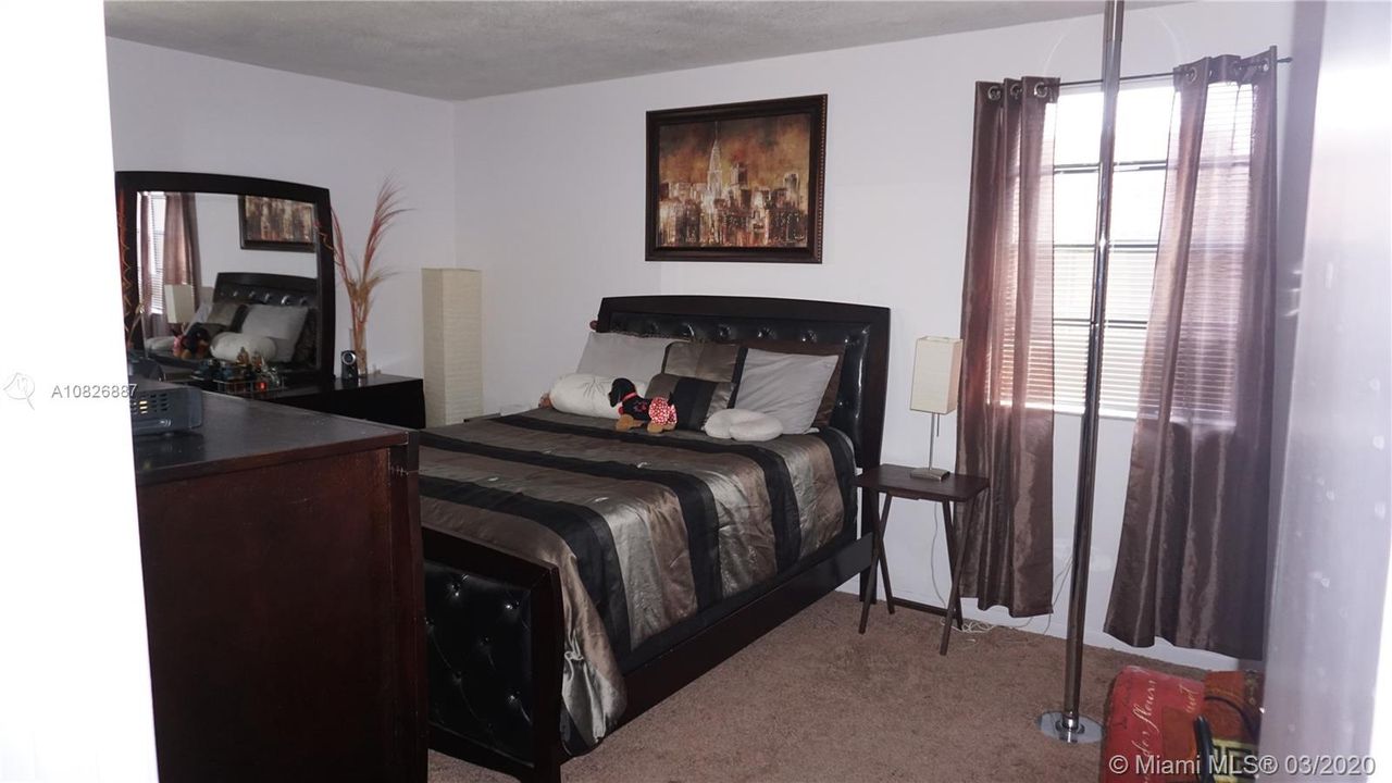 Recently Sold: $150,000 (2 beds, 2 baths, 1080 Square Feet)