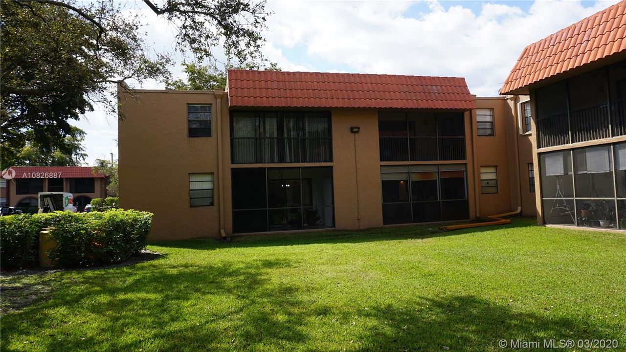 Recently Sold: $150,000 (2 beds, 2 baths, 1080 Square Feet)