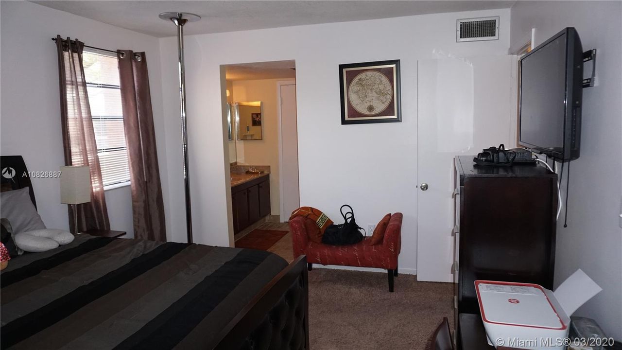 Recently Sold: $150,000 (2 beds, 2 baths, 1080 Square Feet)