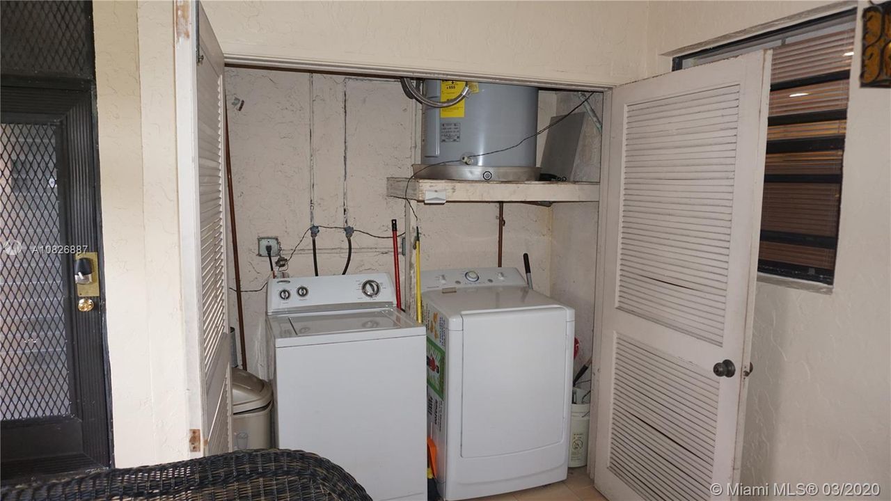 Recently Sold: $150,000 (2 beds, 2 baths, 1080 Square Feet)