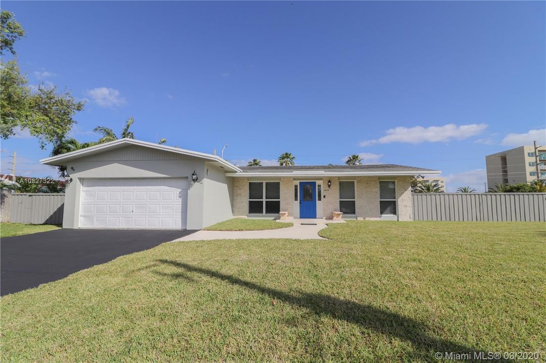 Vendido Recientemente: $399,999 (5 camas, 2 baños, 1947 Pies cuadrados)