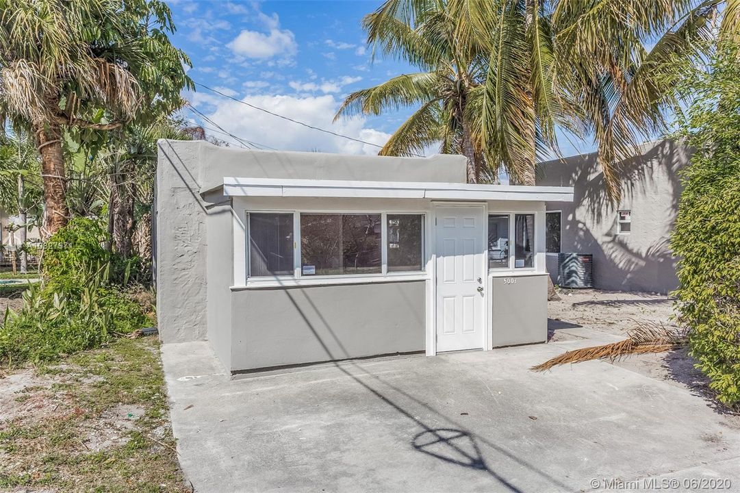 Recently Sold: $285,000 (4 beds, 3 baths, 1982 Square Feet)