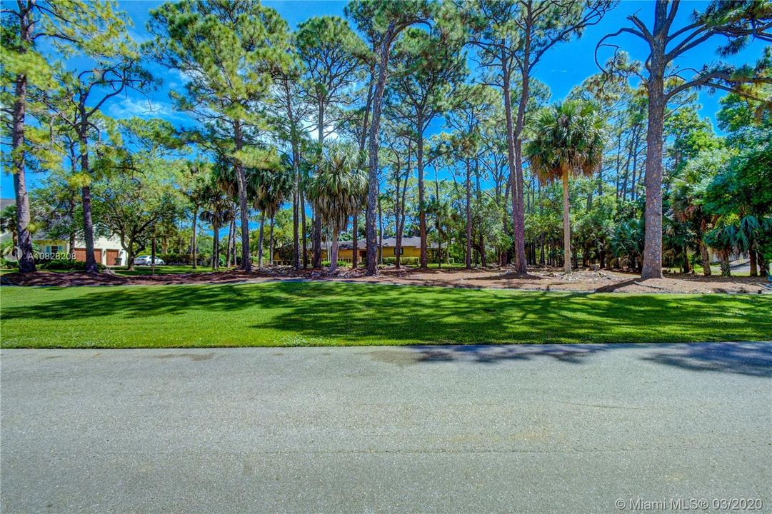 Recently Sold: $939,900 (4 beds, 3 baths, 3040 Square Feet)