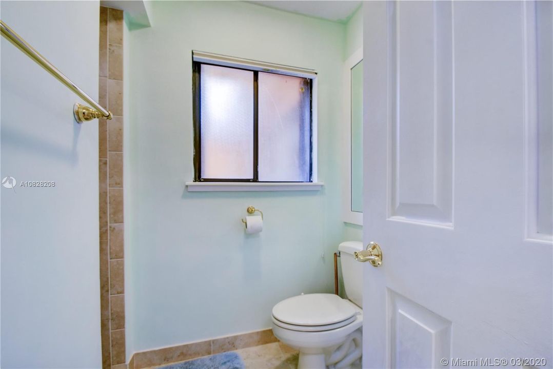 Recently Sold: $939,900 (4 beds, 3 baths, 3040 Square Feet)