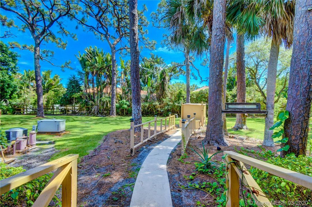 Recently Sold: $939,900 (4 beds, 3 baths, 3040 Square Feet)