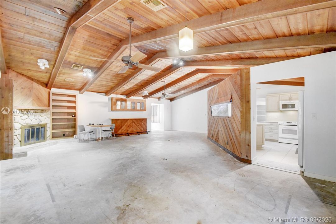Recently Sold: $939,900 (4 beds, 3 baths, 3040 Square Feet)