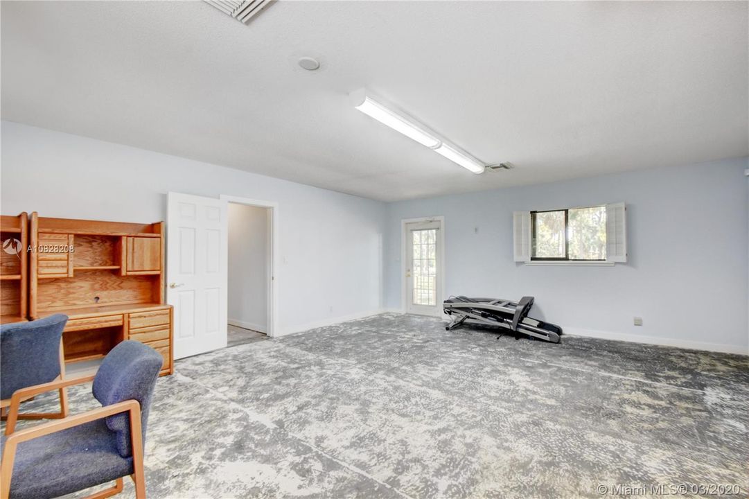 Recently Sold: $939,900 (4 beds, 3 baths, 3040 Square Feet)