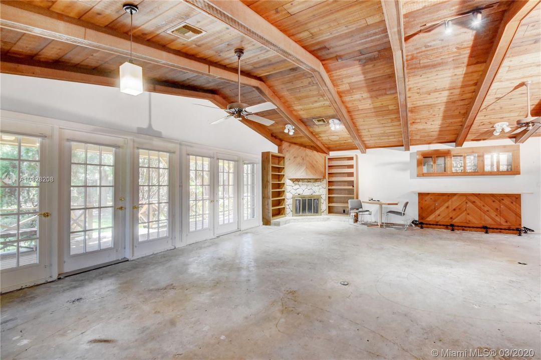 Recently Sold: $939,900 (4 beds, 3 baths, 3040 Square Feet)