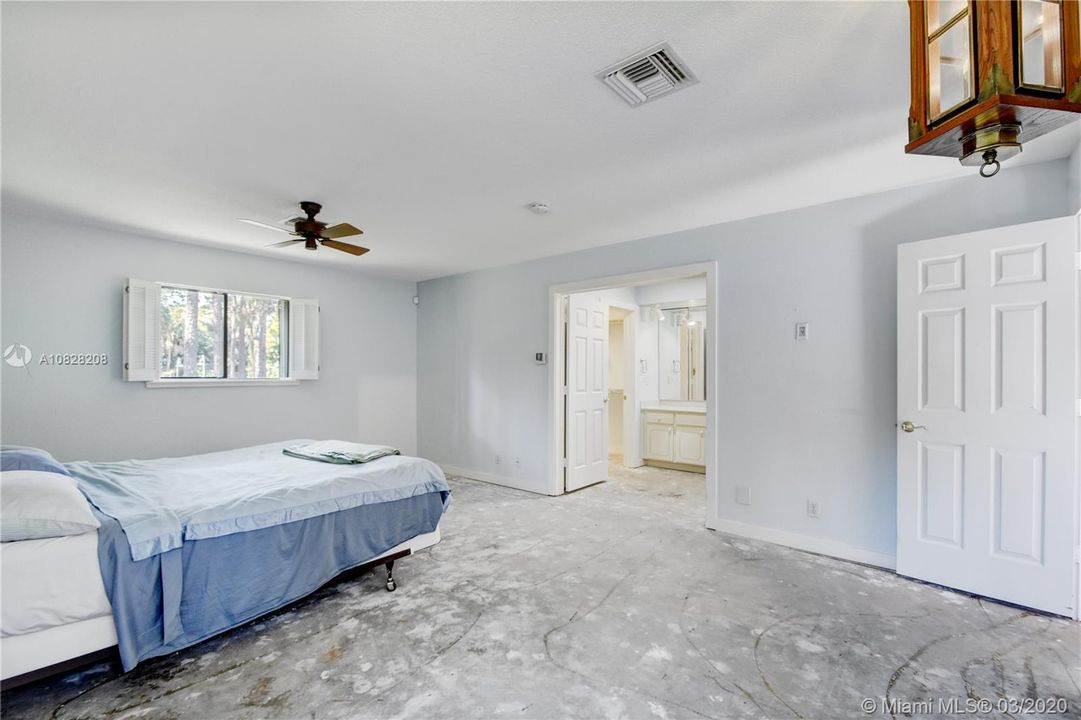Recently Sold: $939,900 (4 beds, 3 baths, 3040 Square Feet)