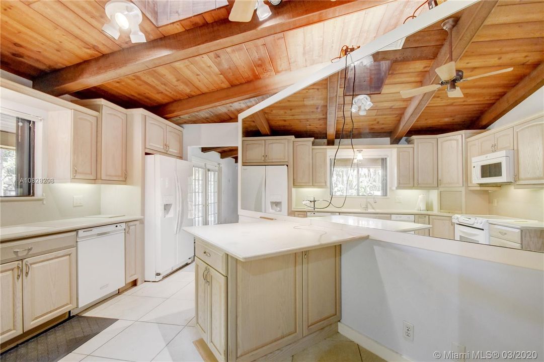 Recently Sold: $939,900 (4 beds, 3 baths, 3040 Square Feet)