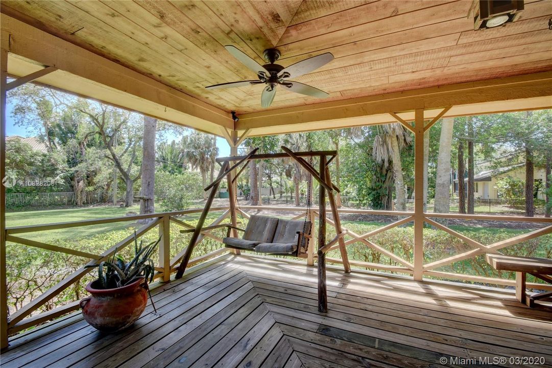 Recently Sold: $939,900 (4 beds, 3 baths, 3040 Square Feet)
