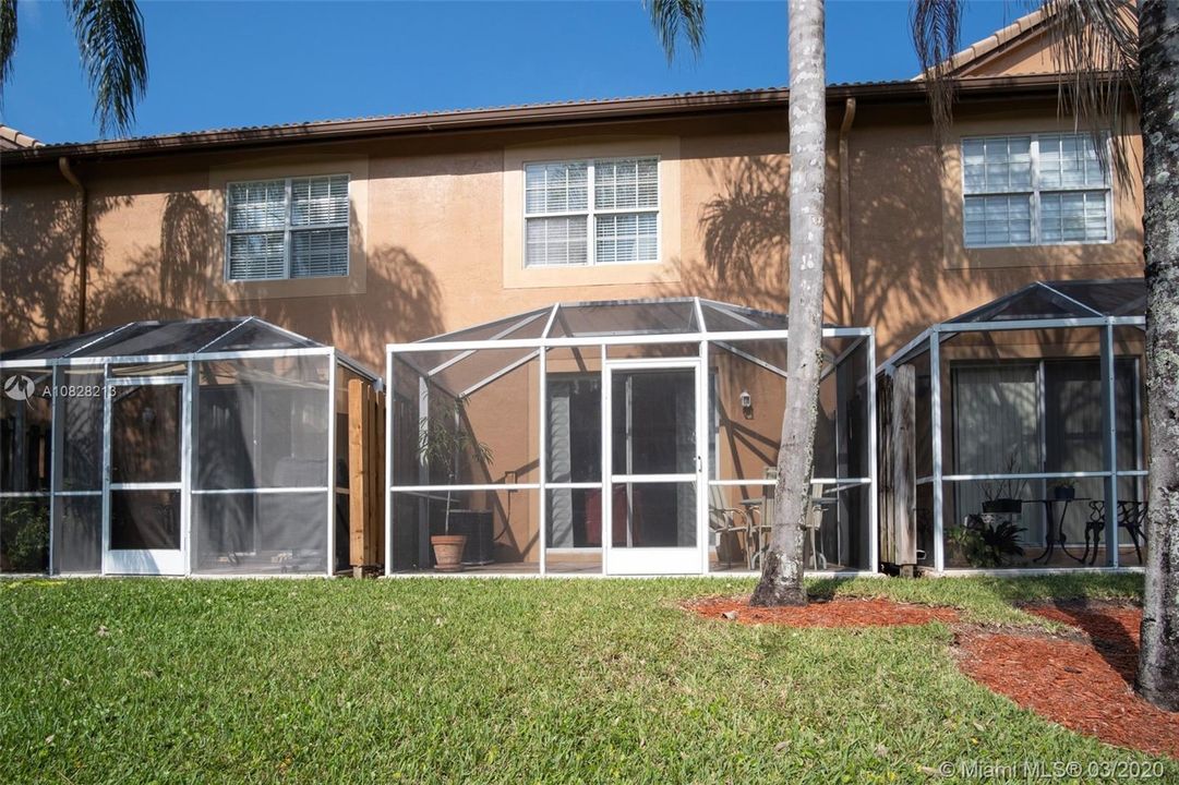 Recently Sold: $319,900 (2 beds, 2 baths, 1131 Square Feet)