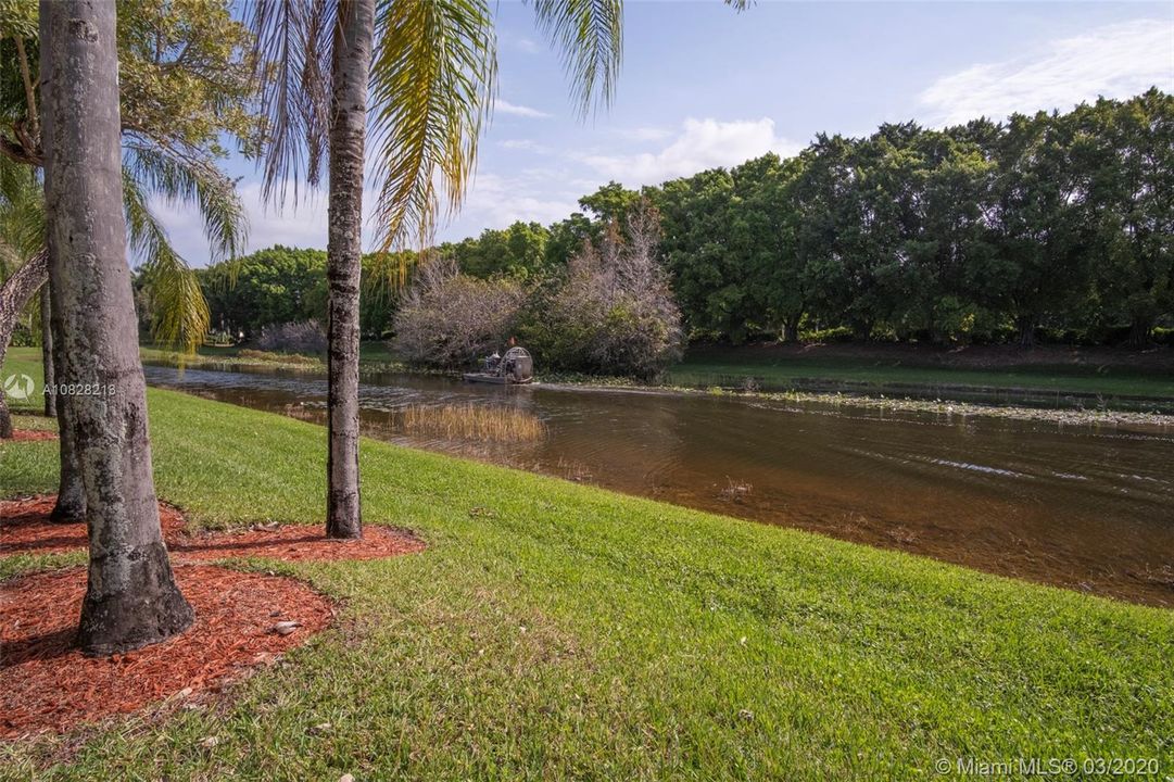 Recently Sold: $319,900 (2 beds, 2 baths, 1131 Square Feet)