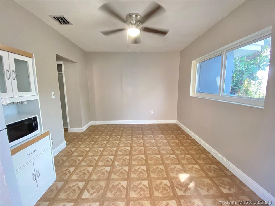 Recently Rented: $750 (1 beds, 1 baths, 1644 Square Feet)