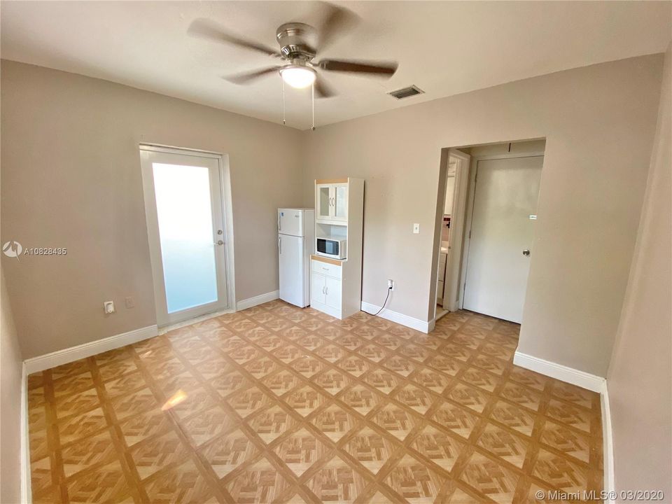 Recently Rented: $750 (1 beds, 1 baths, 1644 Square Feet)
