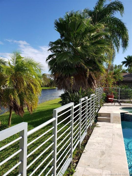 Vendido Recientemente: $579,000 (5 camas, 3 baños, 2818 Pies cuadrados)