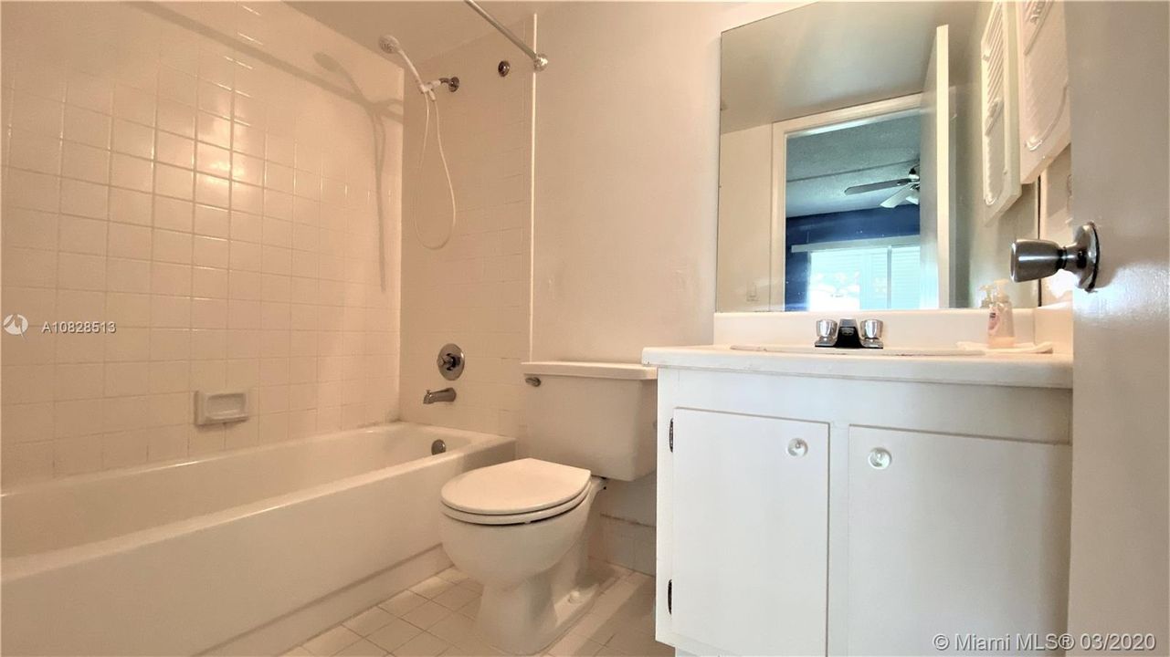 Recently Sold: $65,990 (1 beds, 1 baths, 811 Square Feet)