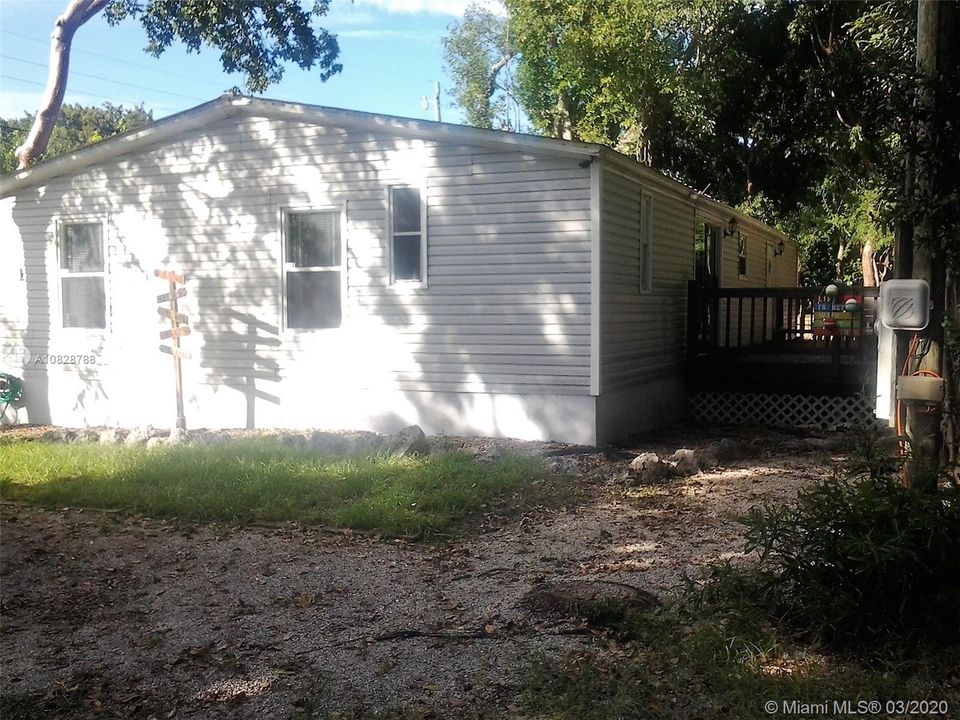 Recently Rented: $2,200 (3 beds, 2 baths, 1456 Square Feet)